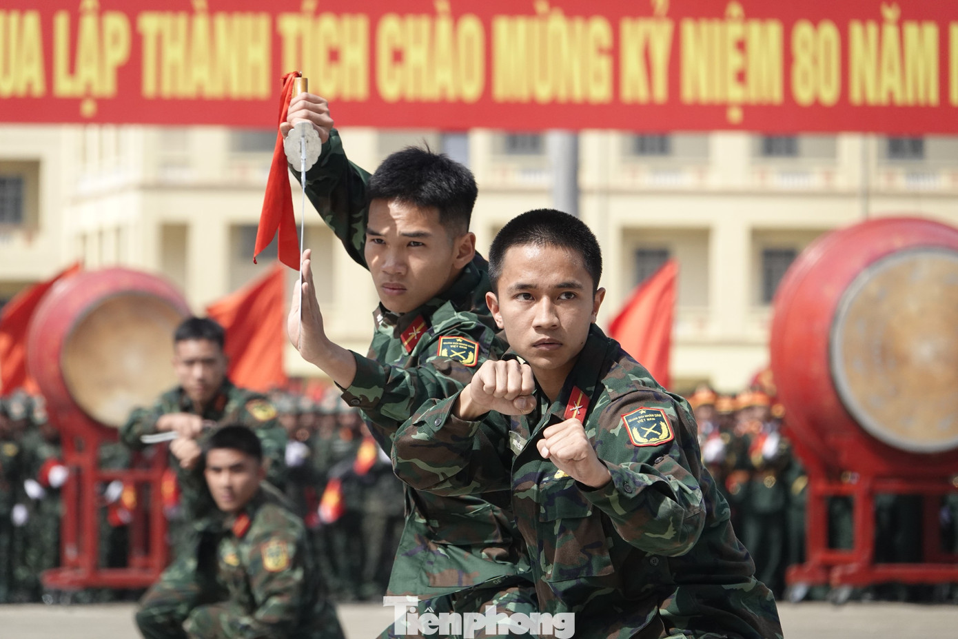 Biểu diễn võ thuật.