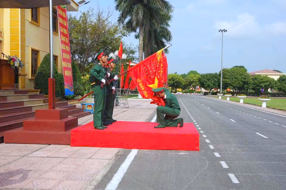 Lễ tuyên thệ chiến sĩ mới năm 2025 ở Lữ đoàn 279 (Binh chủng Công binh). Lễ tuyên thệ chiến sĩ mới năm 2025 ở Lữ đoàn 279 (Binh chủng Công binh).