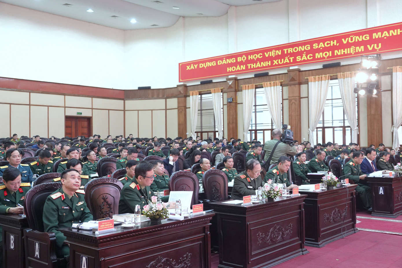 Các đại biểu dự Hội thảo. Các đại biểu dự Hội thảo.