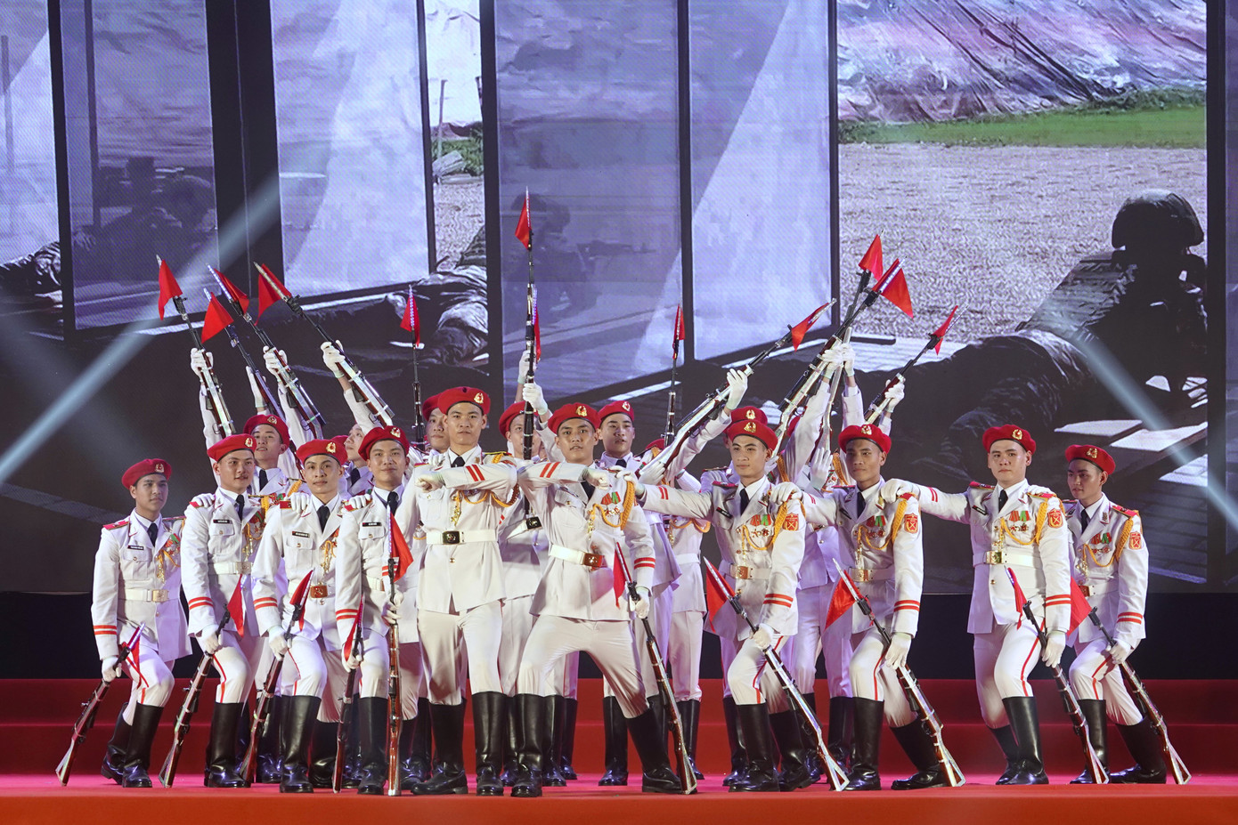 Chương trình đã mang lại không khí sôi nổi và góp phần giáo dục truyền thống cho tuổi trẻ các đơn vị trong dịp mừng sinh nhật Đoàn.