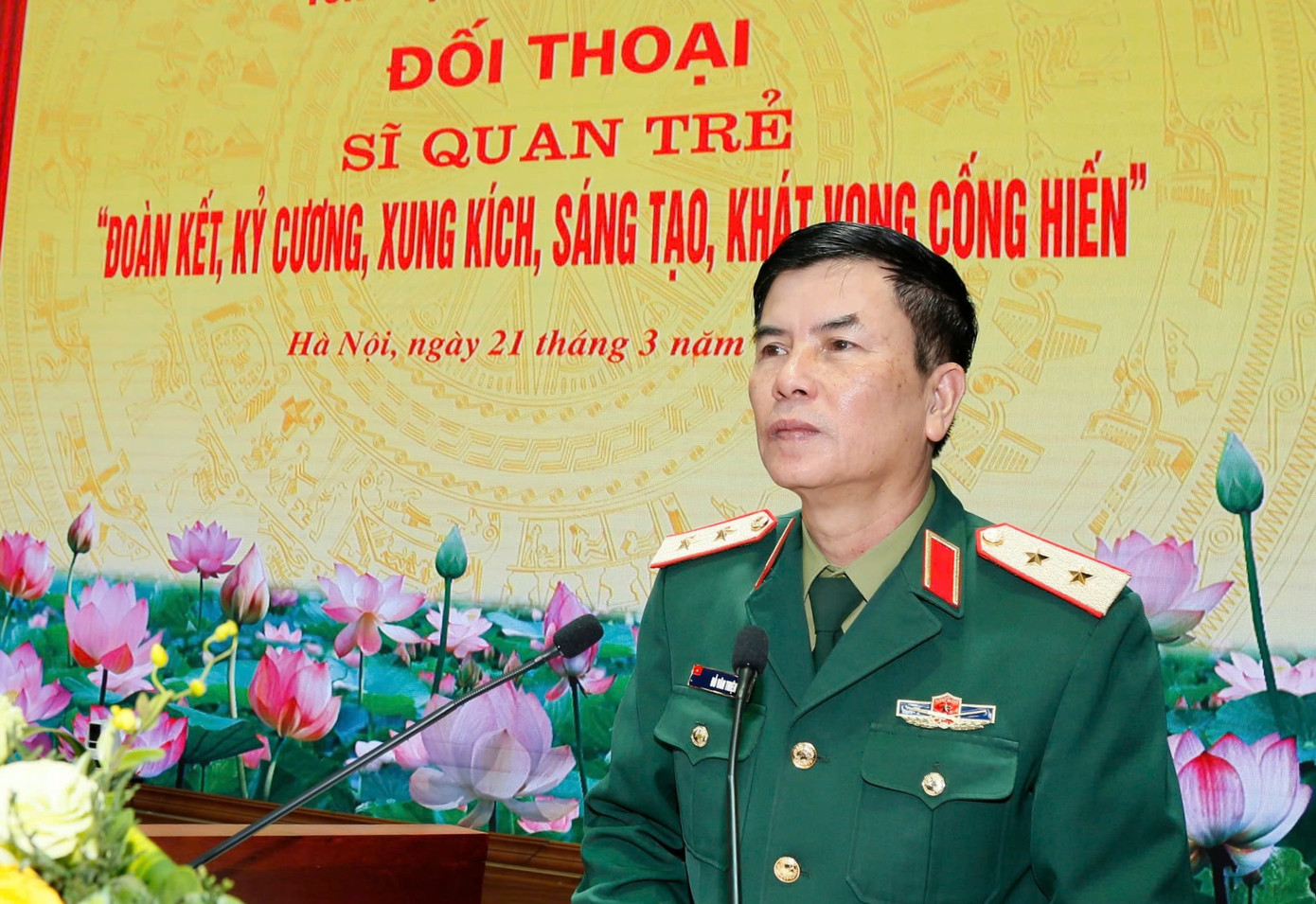 Trung tướng Đỗ Văn Thiện - Bí thư Đảng ủy, Chính ủy Tổng cục HC-KT. Trung tướng Đỗ Văn Thiện - Bí thư Đảng ủy, Chính ủy Tổng cục HC-KT.