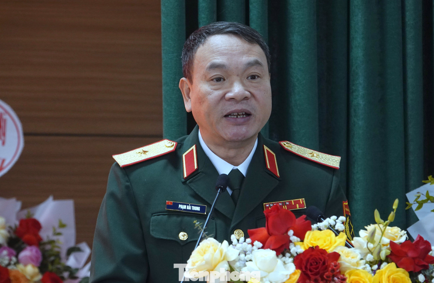 Thiếu tướng Phạm Hải Trung - Trưởng Ban Quản lý Lăng, Tư lệnh BTL Bảo vệ Lăng, phát biểu chỉ đạo tại lễ kỷ niệm.