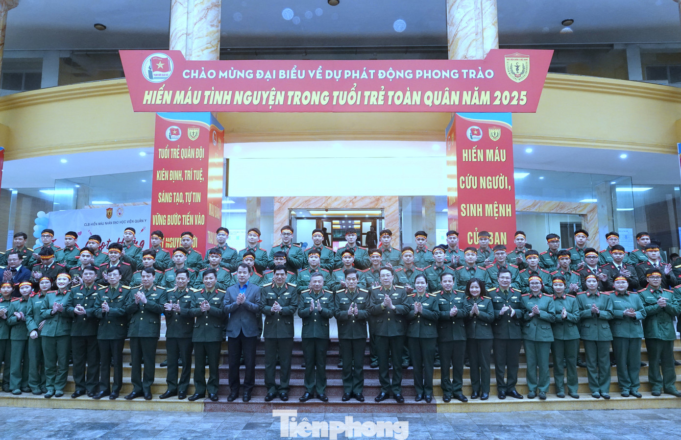 Các đại biểu tham dự lễ phát động.