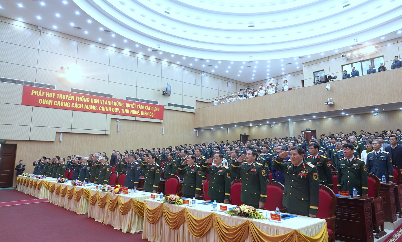 Các đại biểu dự lễ kỷ niệm. Các đại biểu dự lễ kỷ niệm.