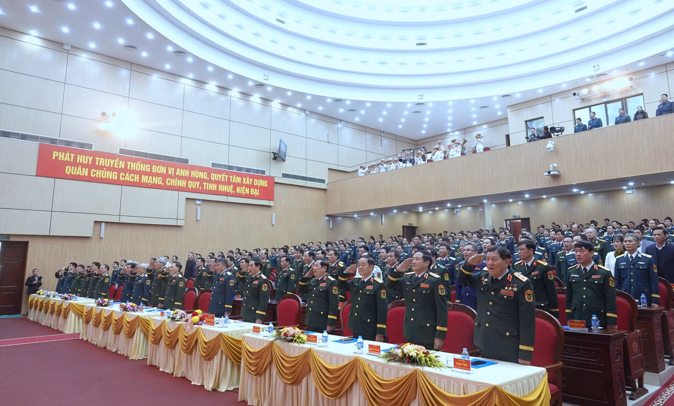 Các đại biểu dự lễ kỷ niệm.