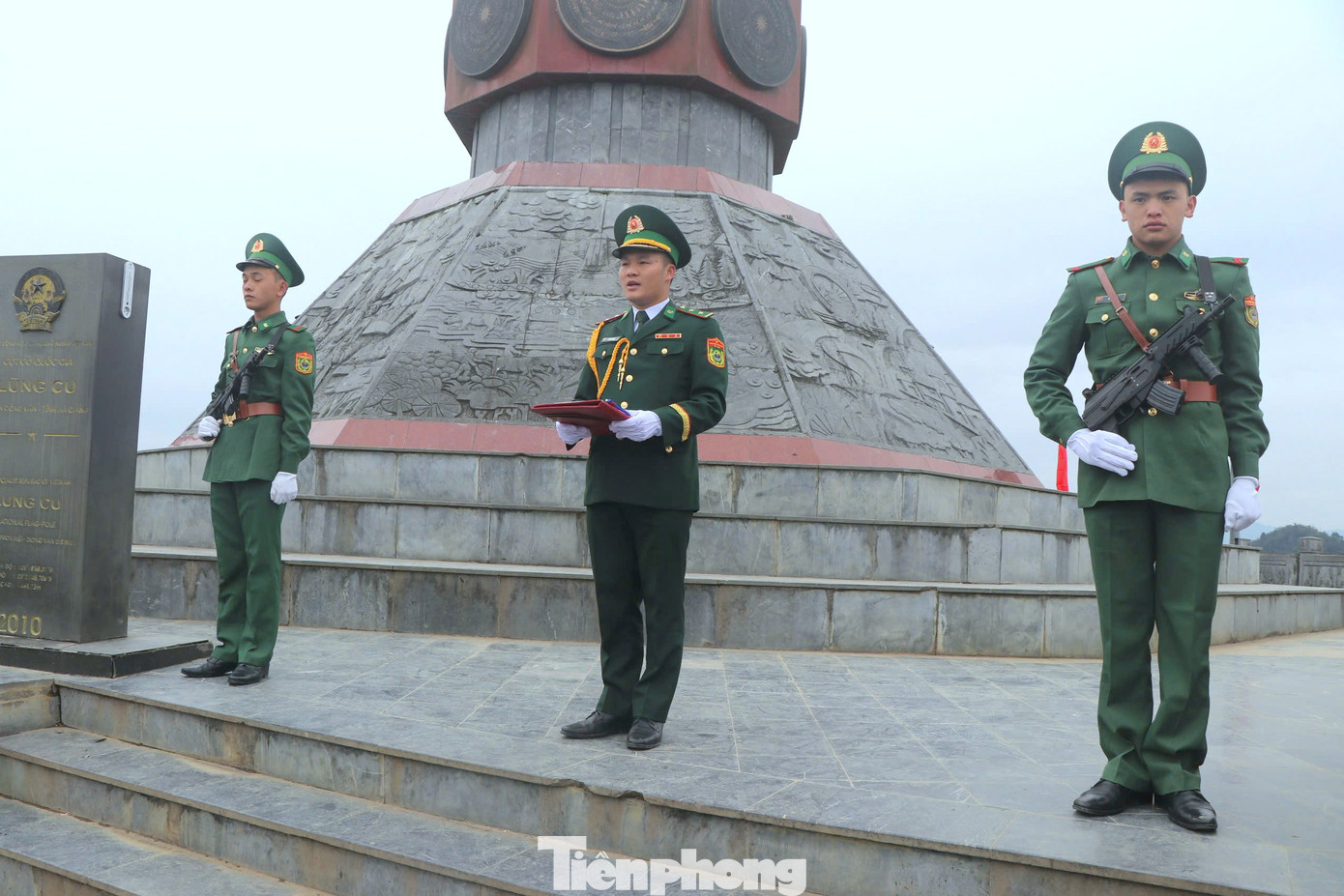 Buổi lễ chào cờ chào mừng năm mới Ất Tỵ 2025 nhằm nêu cao tinh thần tự hào độc lập dân tộc, ý chí tự lực, tự cường, tự chủ của cán bộ, chiến sĩ, đoàn viên thanh niên và tất cả mọi công dân Việt Nam; đồng thời đánh dấu sự khởi đầu tốt đẹp của các hoạt động mừng Đảng, mừng Xuân.
