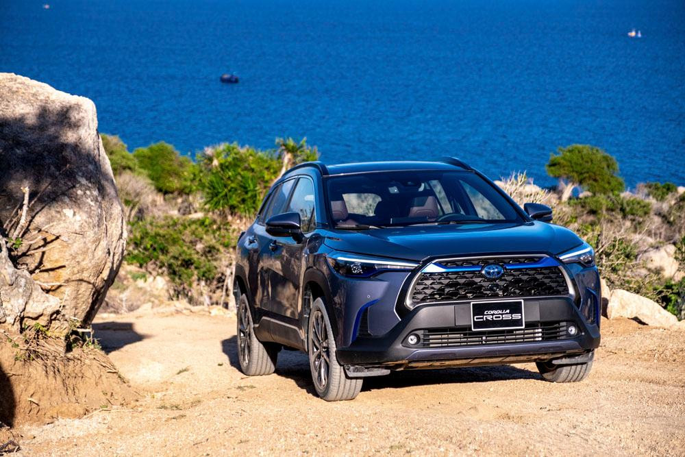 Toyota Cross HV thích nghi tốt các địa hình và điều kiện thực tế