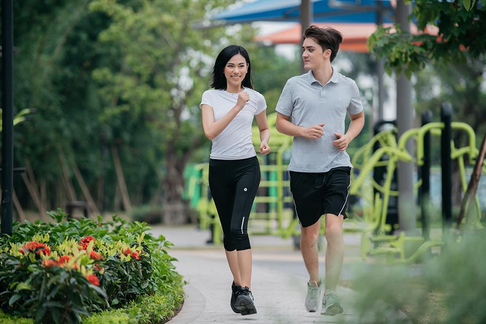 Vinhomes Smart City ghi điểm không chỉ với khách hàng trong nước mà còn với cả chuyên gia quốc tế nhờ tiêu chuẩn sống tương đương các quốc gia phát triển.