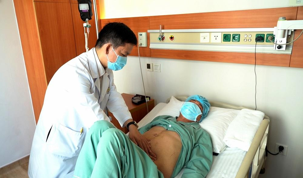 Không chỉ có các chỉ số cơ thể trở về bình thường, tinh thần anh Hùng cũng phục hồi hoàn toàn- đây là điều hiếm thấy ở các trường hợp đã hôn mê gan sâu độ 3, thập tử nhất sinh Không chỉ có các chỉ số cơ thể trở về bình thường, tinh thần anh Hùng cũng phục hồi hoàn toàn- đây là điều hiếm thấy ở các trường hợp đã hôn mê gan sâu độ 3, thập tử nhất sinh