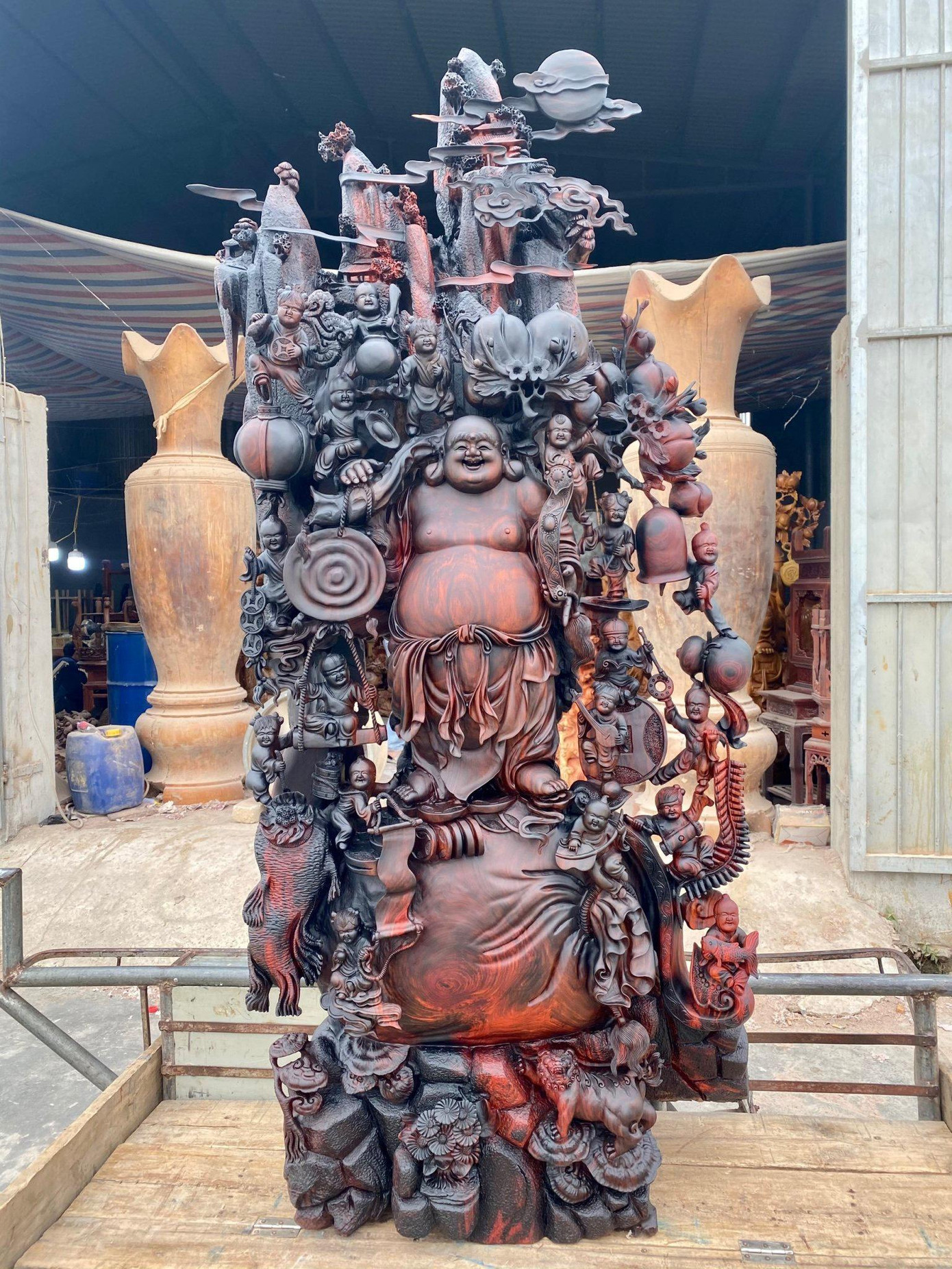 Tác phẩm phật di lặc 18 tiểu gỗ trắc