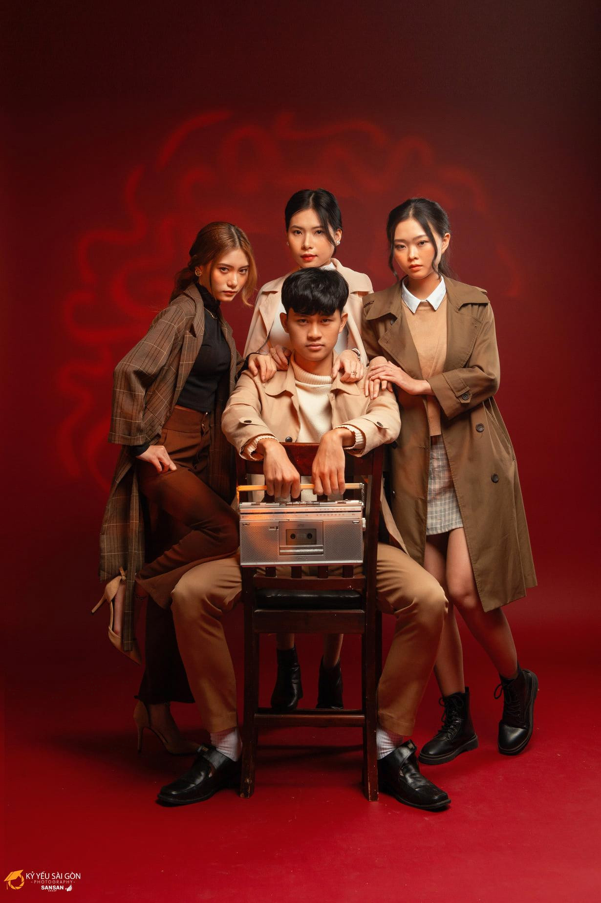 Không giới hạn về bối cảnh, bất kỳ nơi đâu Kỷ yếu Sài gòn cũng có thể biến tấu phong cách Retro trở thành những concept riêng, độc đáo, mới lạ