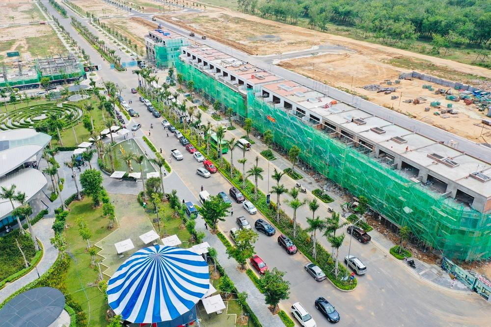 Nhiều chính sách ưu đãi hỗ trợ khách hàng tiếp cận và gia tăng cơ hội sinh lời với dòng sản phẩm nhà phố xây sẵn phân khu Sapphire Parkview.