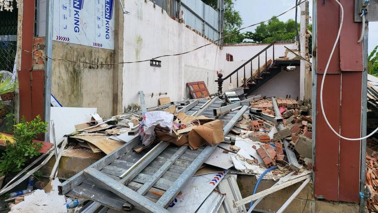 Căn nhà của gia đình ông Đoàn và bà Chi bị cưỡng chế, sau đó trình báo bị mất tài sản. Ảnh: A.X. Căn nhà của gia đình ông Đoàn và bà Chi bị cưỡng chế, sau đó trình báo bị mất tài sản. Ảnh: A.X.