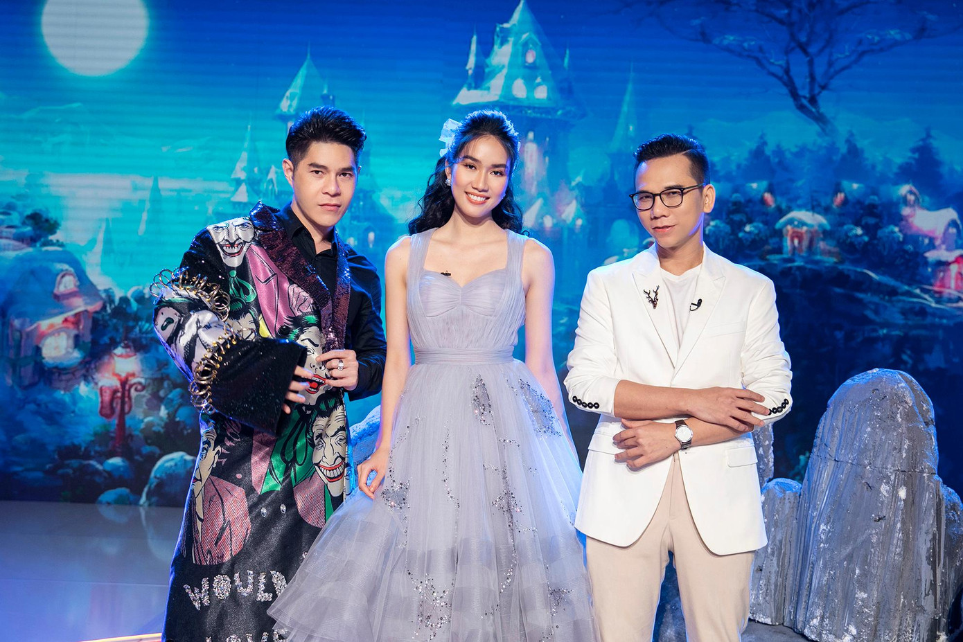 Á hậu Phương Anh và các thành viên ban giám khảo của "Siêu mẫu nhí".