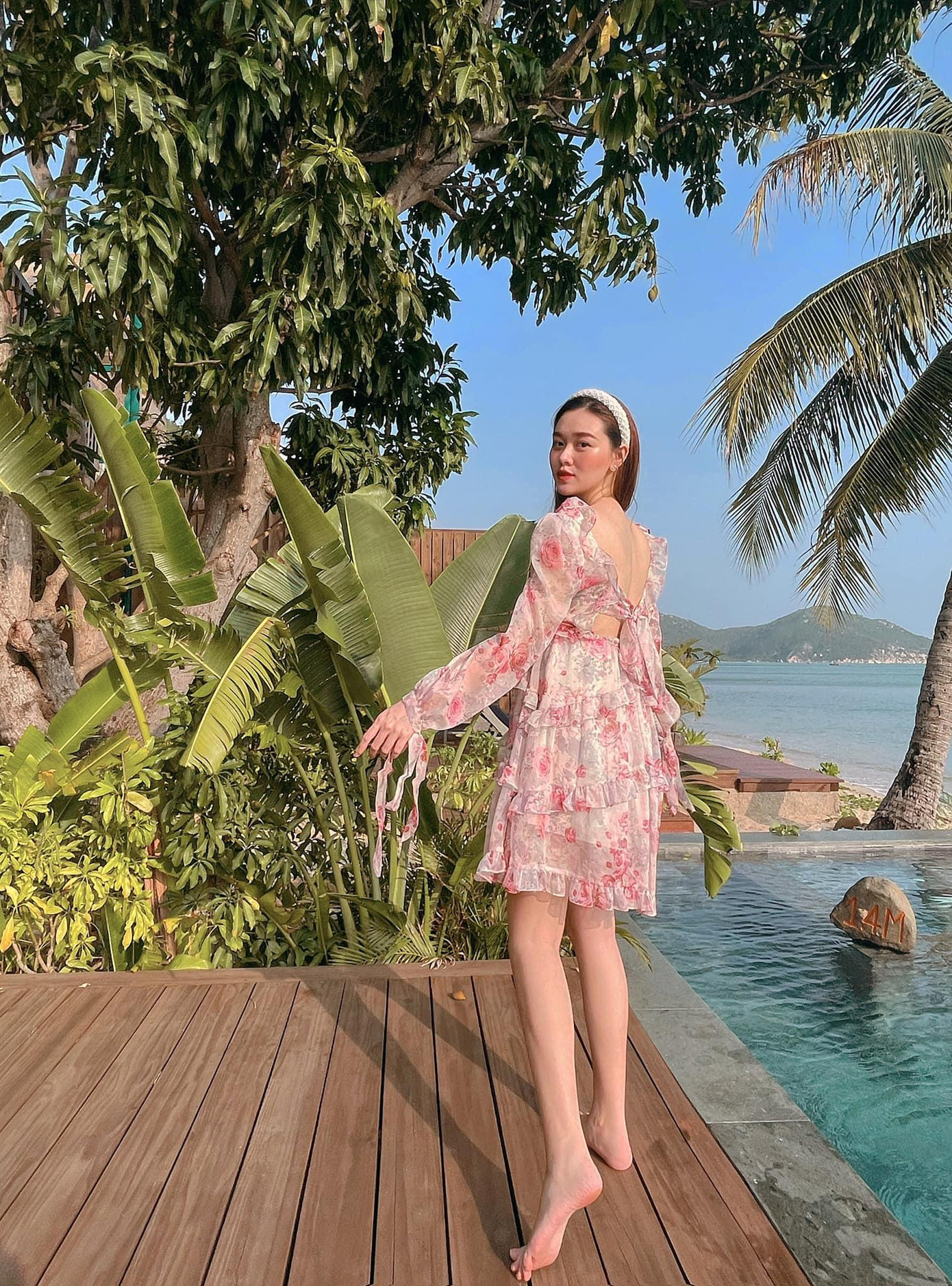 Nàng Á hậu Miss World Vietnam 2019 đẹp tựa 'nàng thơ' với váy áo quyến rũ, bay bổng.