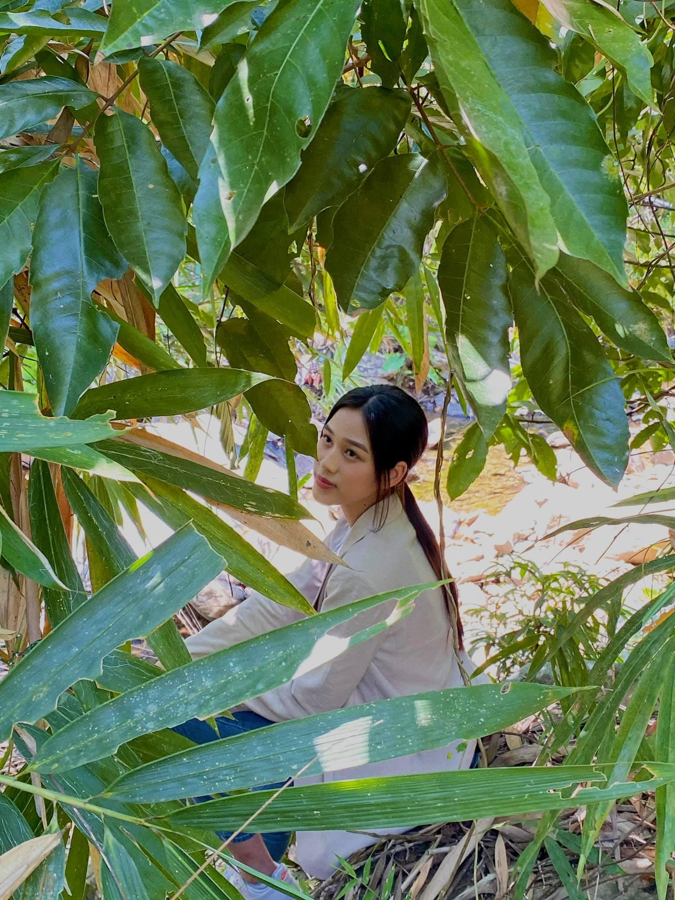 Đỗ Thị Hà đã trải qua những ngày trèo đèo lội suối trong chuyến đi lần này. Đỗ Thị Hà đã trải qua những ngày trèo đèo lội suối trong chuyến đi lần này.