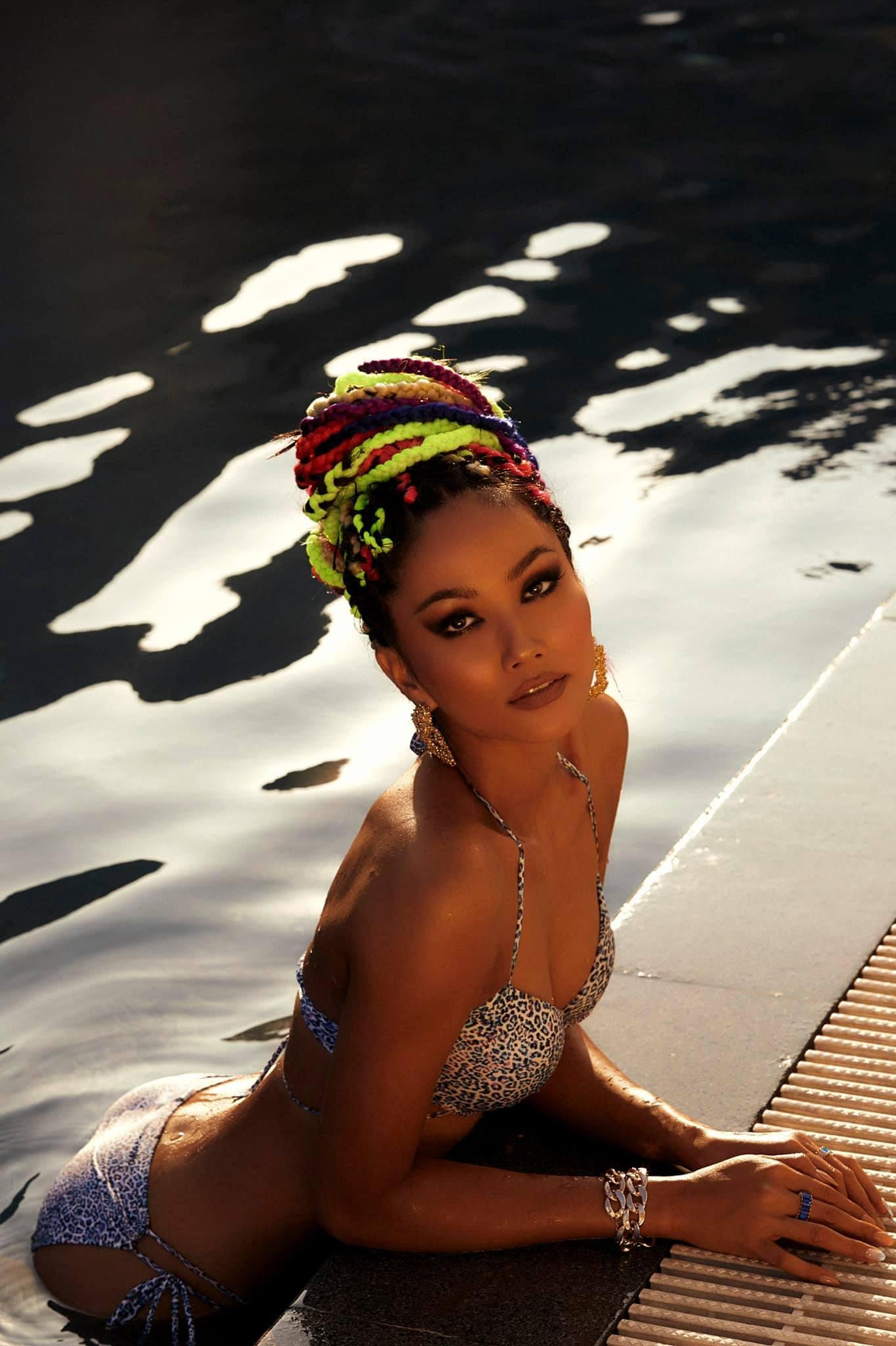 H’Hen Niê cũng chia sẻ sau mỗi bữa ăn không nên ngồi liền mà cần di chuyển qua lại, tránh tích mỡ vùng bụng.