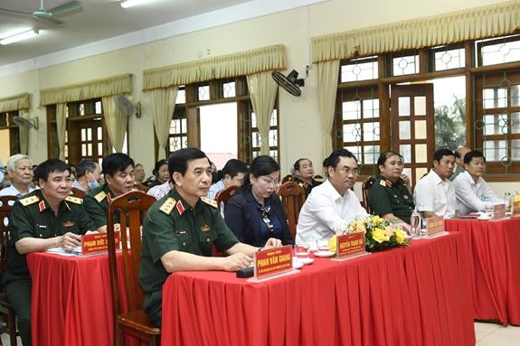 Các đại biểu dự hội nghị.