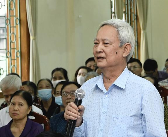 Đại diện cử tri nơi cư trú nhận xét, góp ý kiến đối với Thượng tướng Phan Văn Giang.