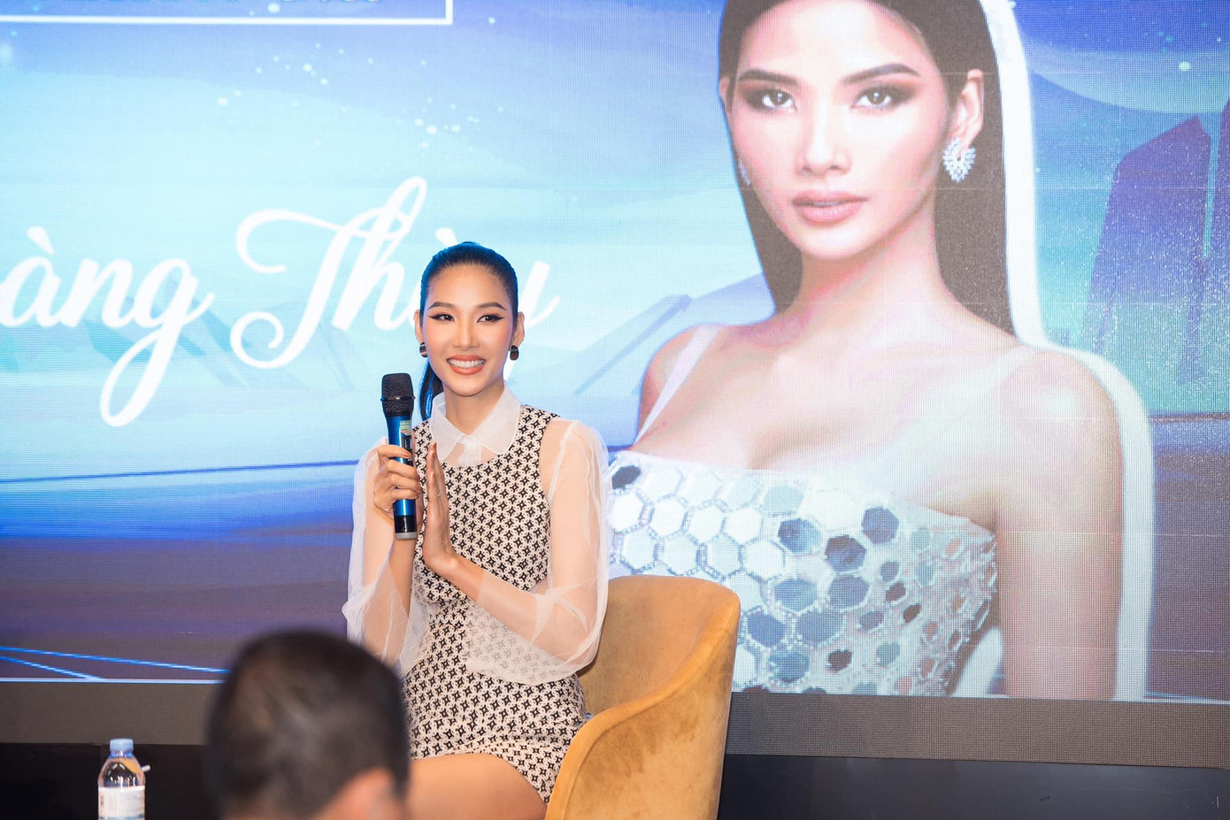 Nàng Á hậu Hoàn vũ trở thành bài học cho nhiều bạn trẻ về nghị lực vượt khó để vươn tới thành công.