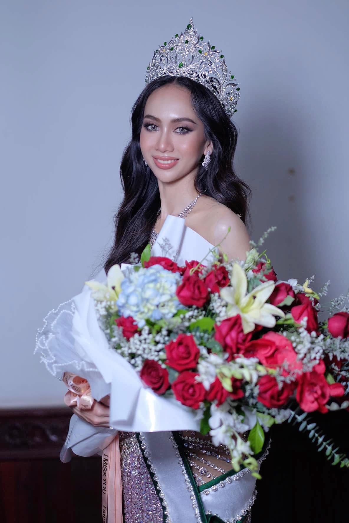 Chung kết Hoa hậu Trái Đất Lào 2024 đã diễn ra ngày 20/7 với chiến thắng thuộc về người đẹp Farajalin Chounlamuntry. Cô đại diện Lào sang Việt Nam tham dự Hoa hậu Trái Đất 2024 dự kiến tổ chức vào tháng 9.