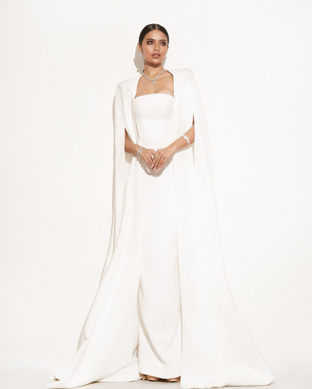 Sau khi bỏ thi Miss Charm 2024, Krisnah Gravidez dự thi Miss World Philippines 2024 và được đánh giá là quyết định sáng suốt. Trong chung kết tối 19/7, Krisnah Gravidez còn giành được 18 giải phụ.