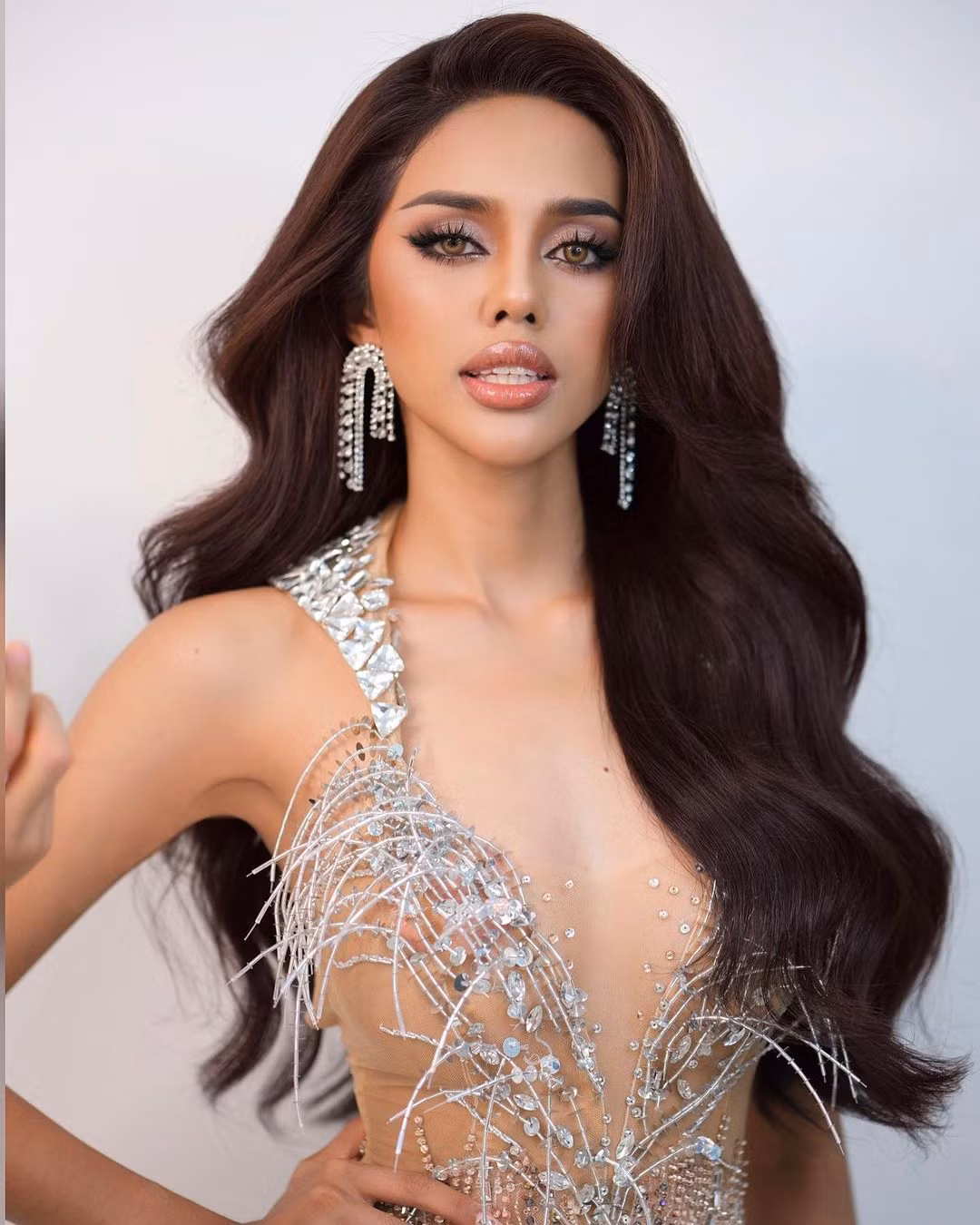 Người đẹp Leakena In đã được bổ nhiệm thành Miss Cosmo Cambodia 2024. Cô sẽ sang Việt Nam tham dự cuộc thi Miss Cosmo 2024 tổ chức vào cuối năm nay.