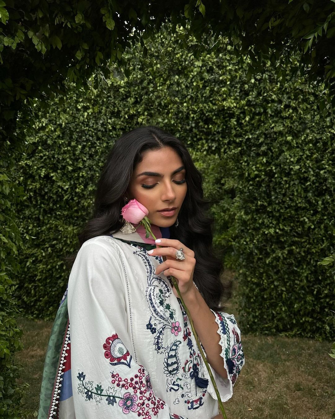 Năm ngoái, người đẹp Erica Robin đại diện Pakistan tại cuộc thi Hoa hậu Hoàn vũ 2023 tổ chức ở El Salvador. Cô là người đẹp đầu tiên của Pakistan tham dự đấu trường Miss Universe.