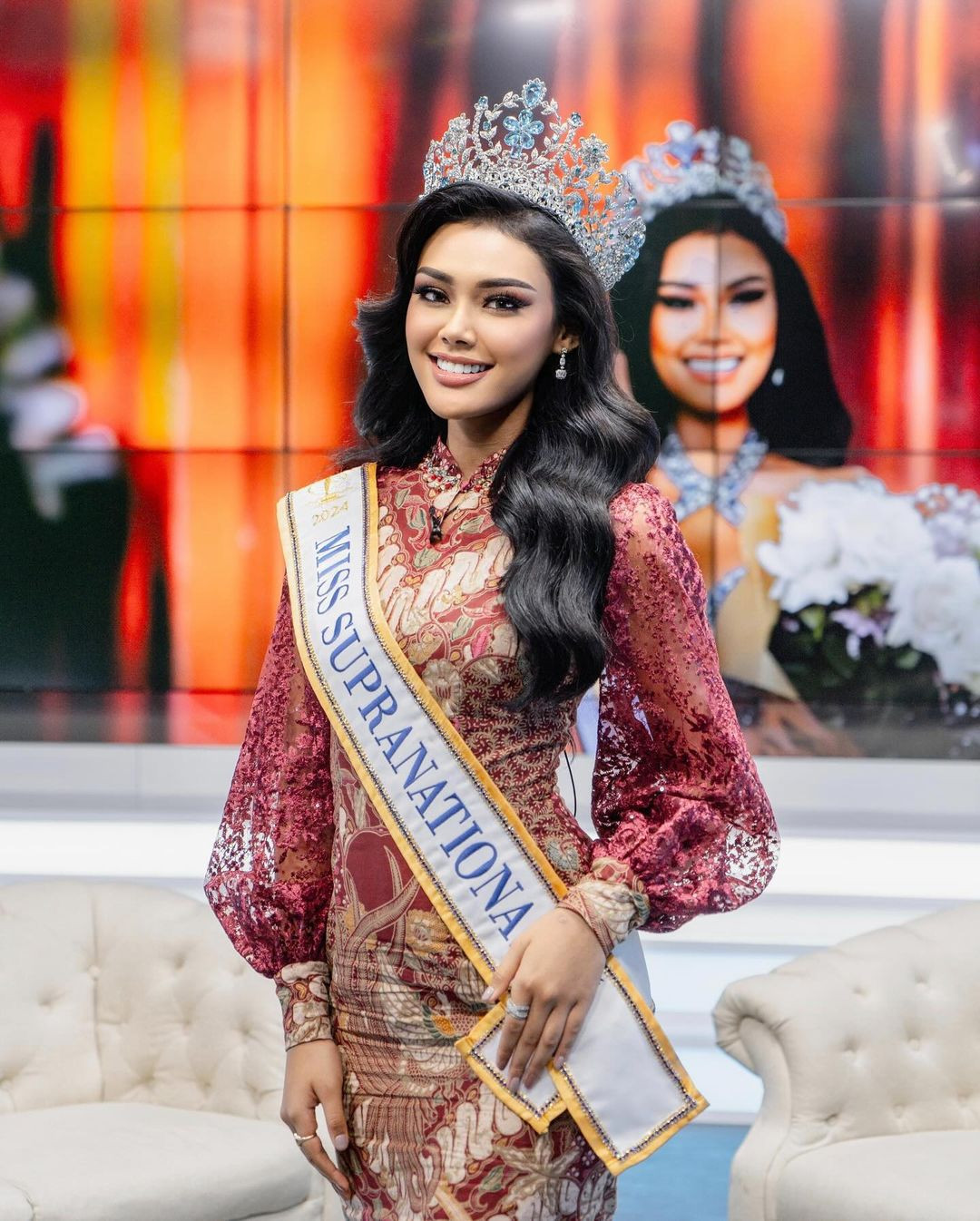 Những chia sẻ của cựu nhân viên Carsten Mohr khiến khán giả tranh cãi sôi nổi trên các diễn đàn sắc đẹp. Phía ban tổ chức Hoa hậu Siêu quốc gia chưa đưa ra phản hồi trước những thông tin này.