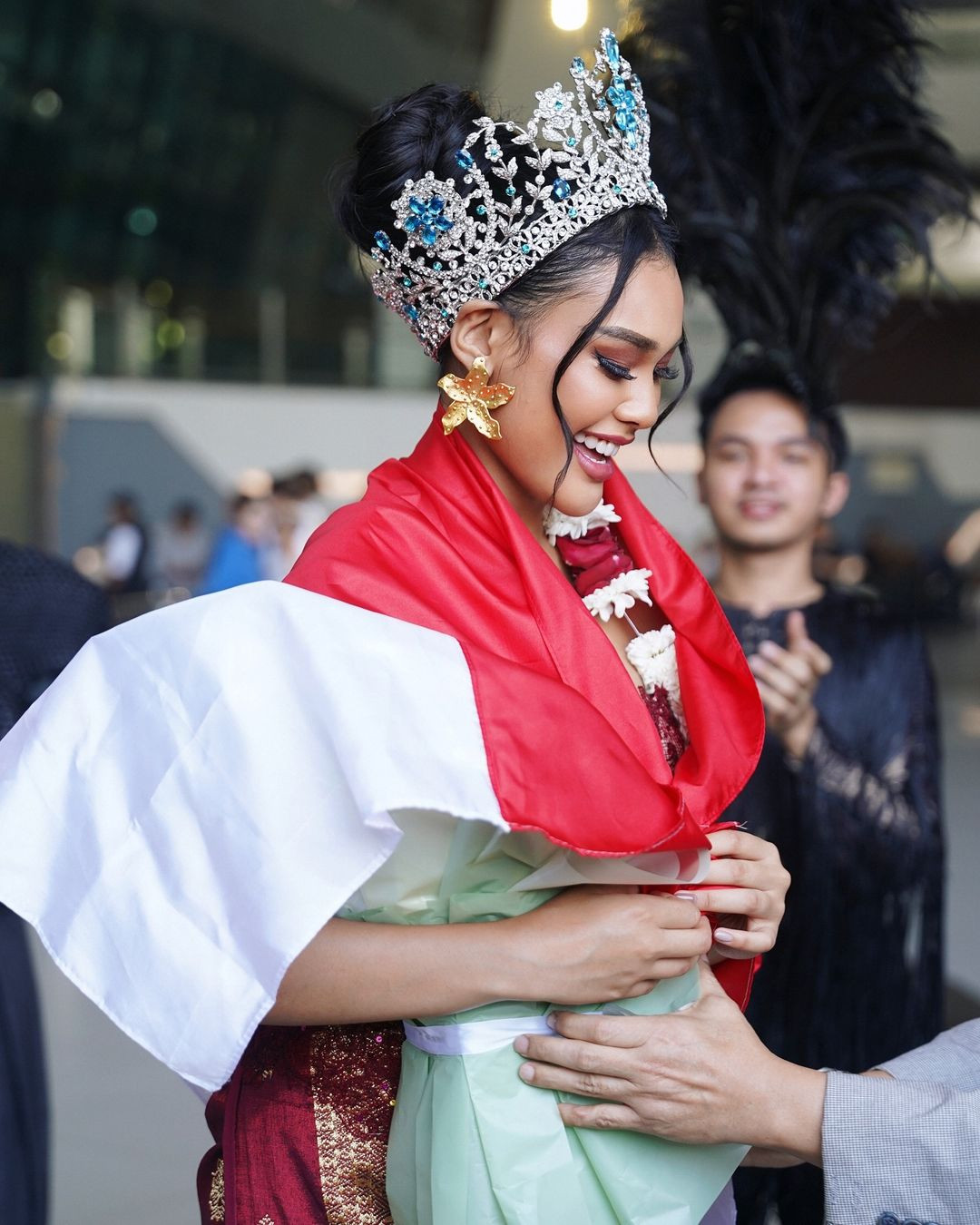 Harashta Haifa Zahra là người đẹp Indonesia đầu tiên giành được danh hiệu Hoa hậu Siêu quốc gia. Chiến thắng của cô khiến fan sắc đẹp Indonesia tự hào.