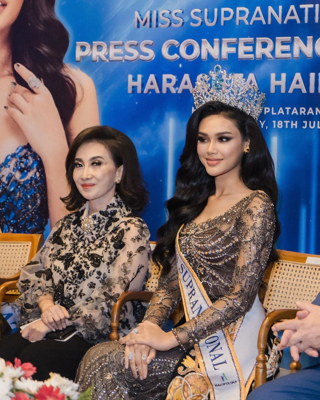 Ban tổ chức Puteri Indonesia đã tổ chức họp báo chào mừng Harashta Haifa Zahra trở về quê nhà. Cô là người đẹp đầu tiên giành danh hiệu Puteri Indonesia được cử đi tham dự Hoa hậu Siêu quốc gia.