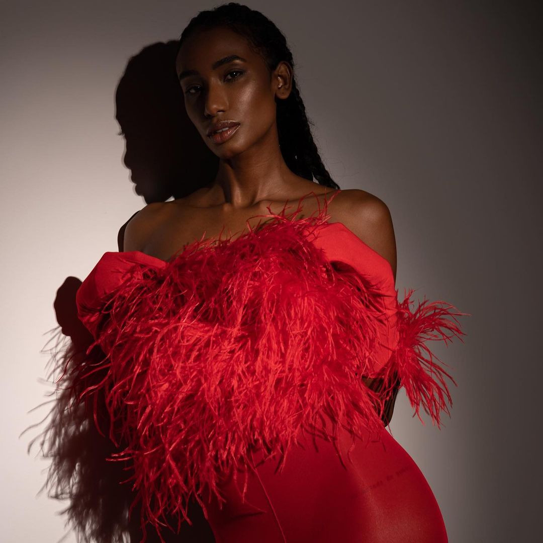 Milla sẽ phải cạnh tranh với thí sinh của các bang khác để giành tấm vé đại diện Brazil tham dự Hoa hậu Hoàn vũ 2024 ở Mexico. Khán giả nhận định cô có khả năng gây bất ngờ.