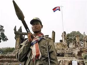 Quân đội Campuchia ở khu vực tranh chấp. Ảnh: AP