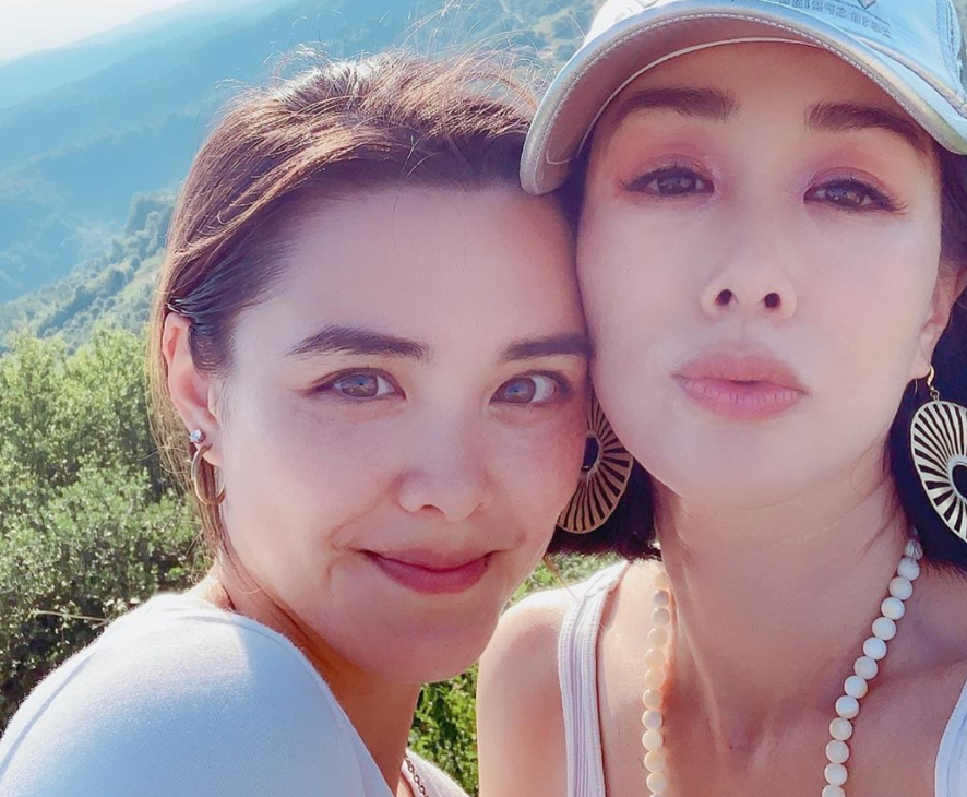 Chung Lệ Đề khẳng định, với cô, con gái là người đẹp nhất. Chung Lệ Đề khẳng định, với cô, con gái là người đẹp nhất.