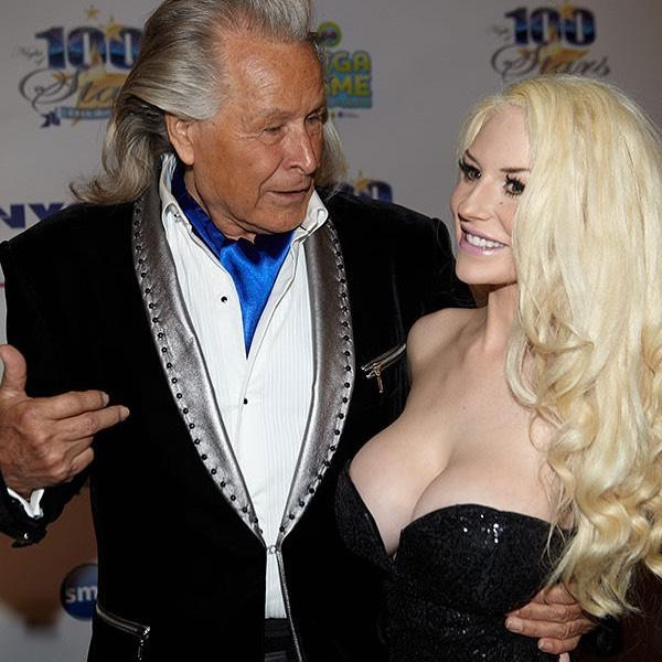 Cô được biết đến với biệt danh “cô dâu tuổi teen” hay “cô dâu 16 tuổi” khi kết hôn với nam diễn viên Doug Hutchison ở tuổi 16. Cặp đôi hơn kém nhau đến 34 tuổi. Tuy nhiên, cặp đôi đã hoàn thành thủ tục ly hôn vào đầu tháng 3/2020, sau 3 năm ly thân.