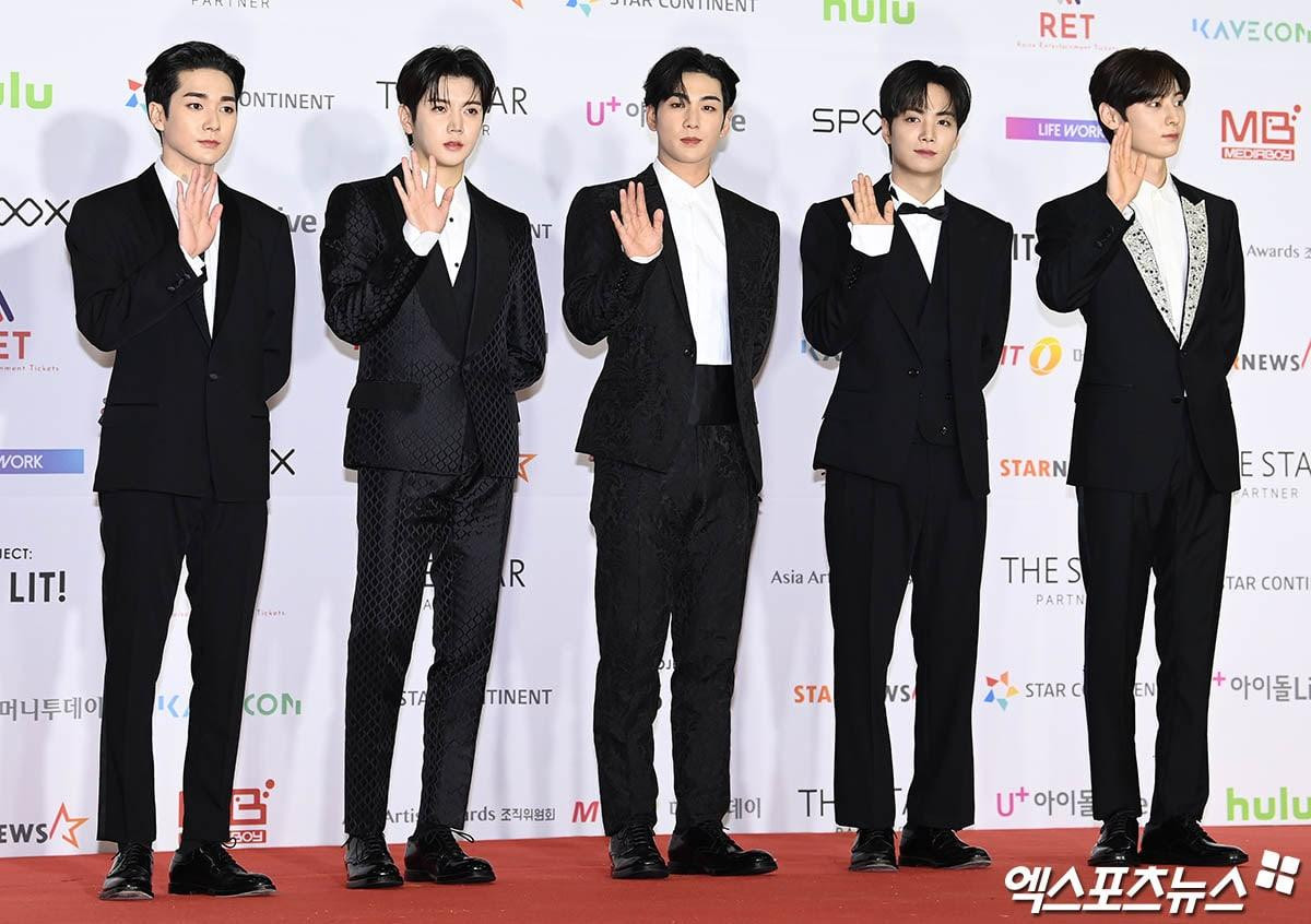 Các chàng trai NU’EST bảnh bao, trưởng thành.