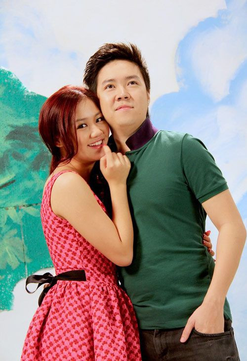 Lê Hiếu - Văn Mai Hương công khai tình cảm trong Ngày chung . Lê Hiếu - Văn Mai Hương công khai tình cảm trong Ngày chung