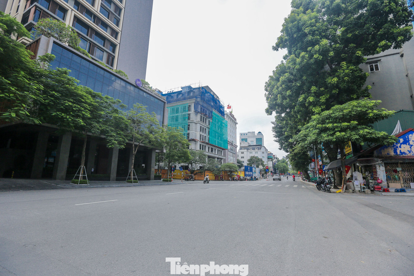 Phố Cát Linh không còn cảnh đông đúc, tắc nghẽn ngày thường.