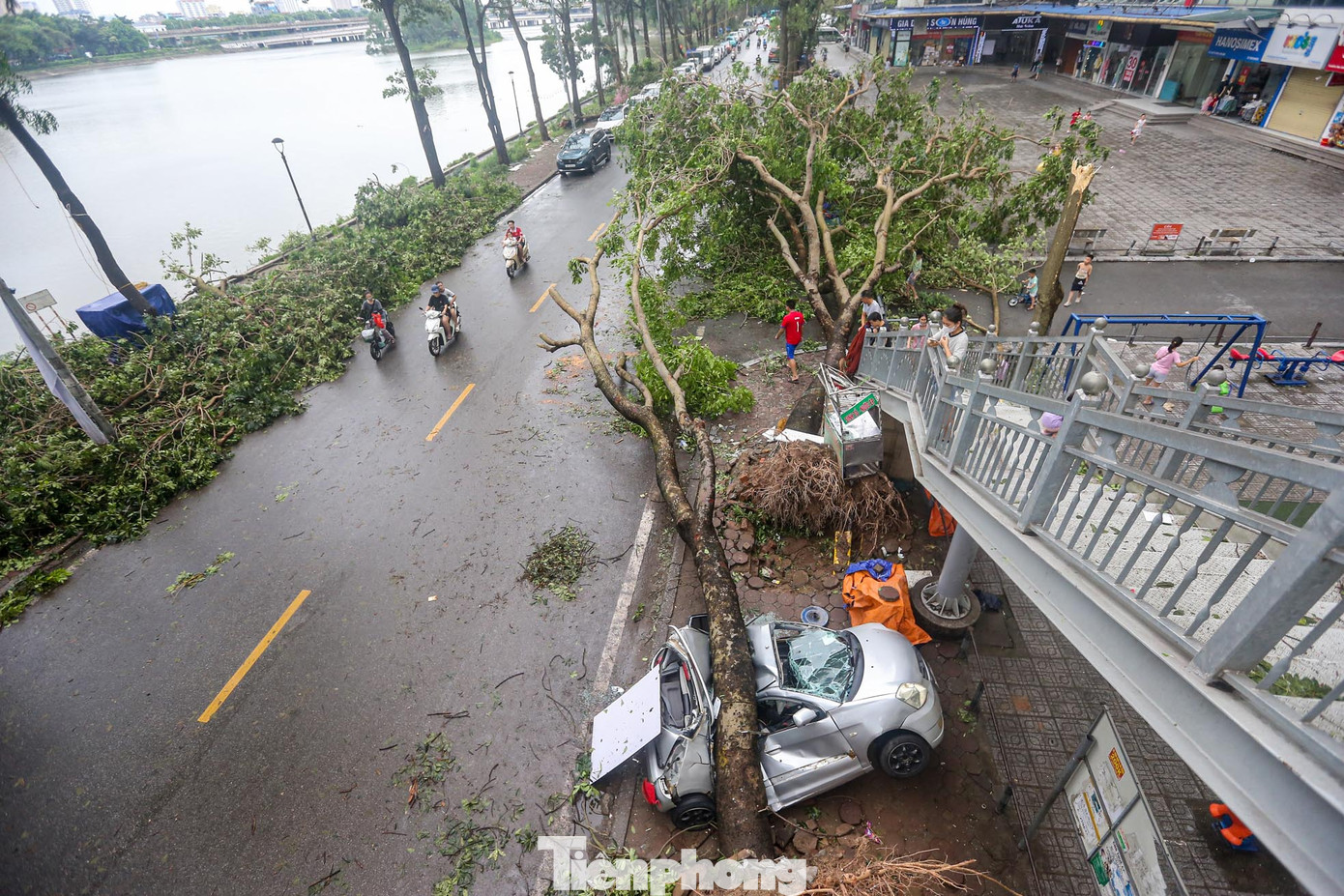 Cảnh hoang tàn tại khu chung cư HH Linh Đàm.
