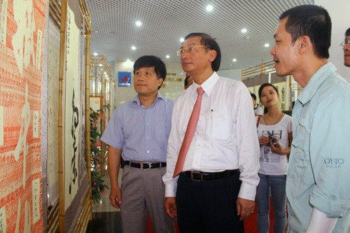 Đến dự buổi triển lãm tại Viện Dầu khí có các lãnh đạo của Tập đoàn Dầu khí Việt Nam cũng như Viện Dầu khí Việt Nam