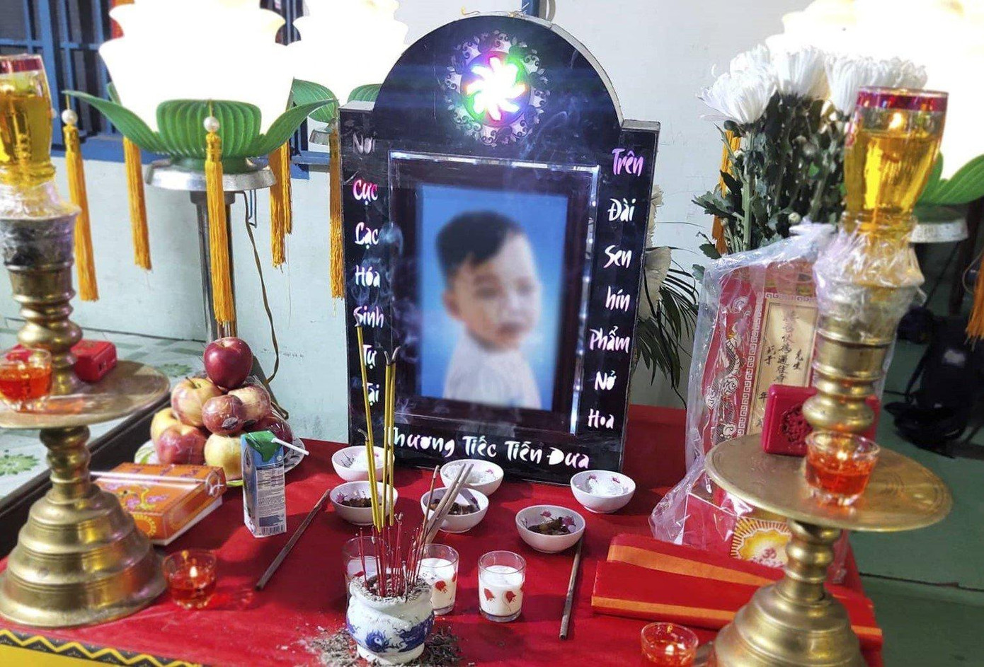 Người dân địa phương rất phẫn nộ trước việc bé P. bị bạo hành dẫn đến tử vong.