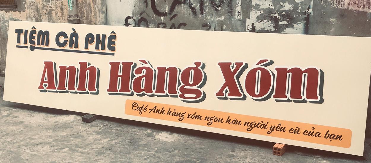 Những tấm bảng hiệu mang phong cách truyền thống nhưng cũng mang hơi thở tươi tắn hiện đại với những thông điệp gần gũi với giới trẻ. Những tấm bảng hiệu mang phong cách truyền thống nhưng cũng mang hơi thở tươi tắn hiện đại với những thông điệp gần gũi với giới trẻ.