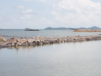  Vị trí dự tính đặt nhà máy nhiệt điện vẫn mênh mông nước biển