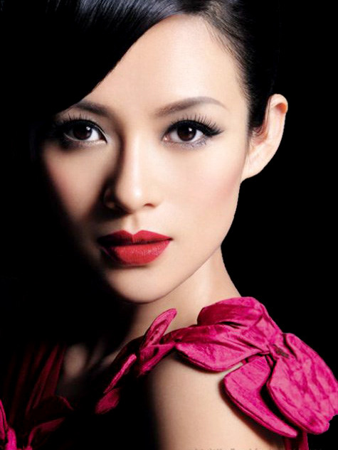 Người đẹp dưỡng da cẩn thận, ăn uống đủ chất và ngủ 8 tiếng mỗi ngày, đồng thời massage làm thư thái tinh thần