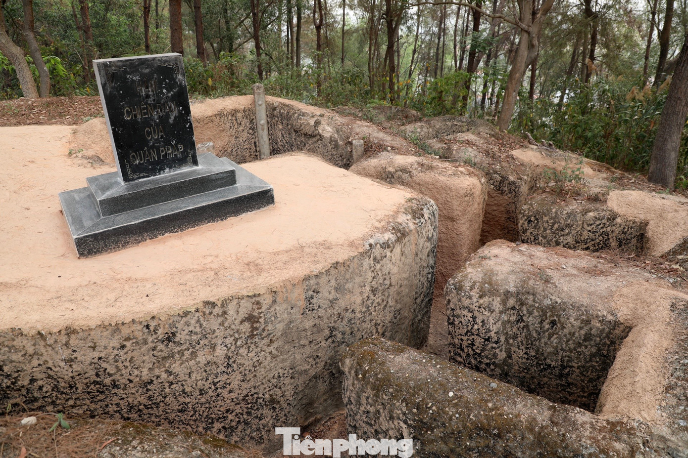 23h 30 phút ngày 13/3/1954, Đại đoàn 312 đã hoàn thành nhiệm vụ tiêu diệt trung tâm đề kháng Him Lam, diệt 300 tên, bắt 200 tên, thu toàn bộ vũ khí, trang bị. Như vậy, sau hơn 5 giờ chiến đấu, ta đã hoàn toàn làm chủ được trung tâm đề kháng Him Lam, giáng một đòn mạnh mẽ vào Tập đoàn cứ điểm Điện Biên Phủ, tạo thời cơ thuận lợi tiến công đánh chiếm hai cứ điểm còn lại trong kế hoạch của đợt tấn công thứ nhất là Độc Lập và Bản Kéo.