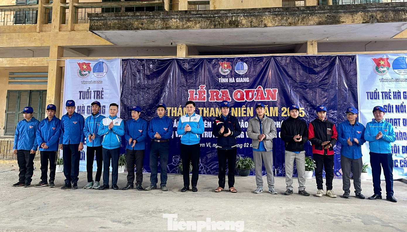 Tỉnh Đoàn thành lập và ra mắt đội hình thanh niên tình nguyện hỗ trợ xóa nhà tạm, nhà dột nát.