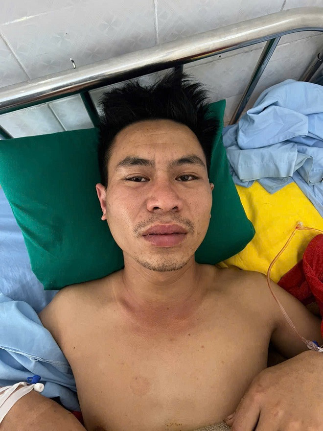 Đối tượng Giàng Văn Viện đang được điều trị tại bệnh viện. (Ảnh: Công an tỉnh Hà Giang)