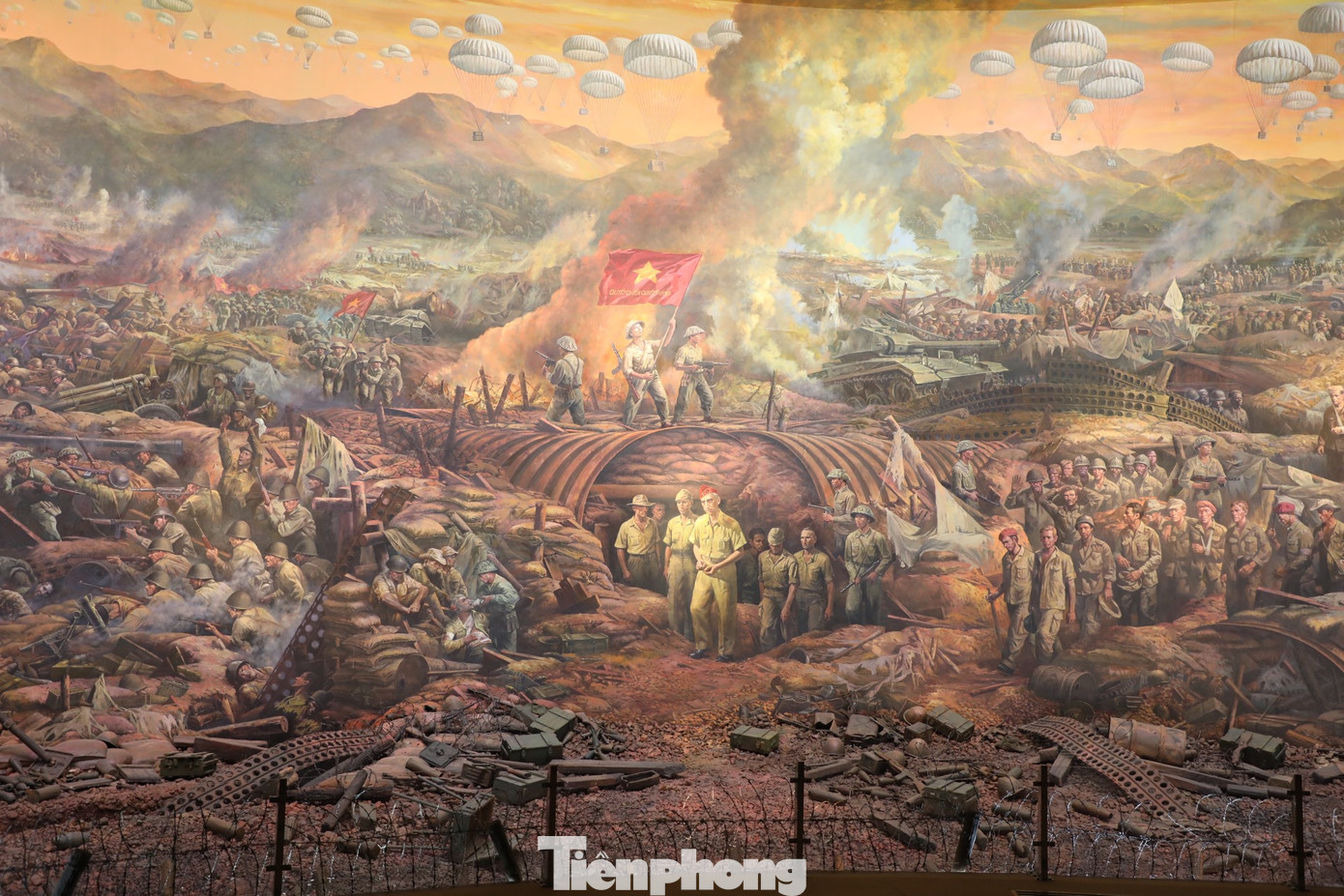 Trường đoạn 4 là khung cảnh hào hùng về chiến thắng Điện Biên với những hình ảnh thể hiện sự đối lập giữa từng đoàn tù binh phía bên kia và hình ảnh từng đoàn quân của ta vùng lên, với điểm nhấn lá cờ đỏ sao vàng tung bay trên nóc hầm tướng De Castries.