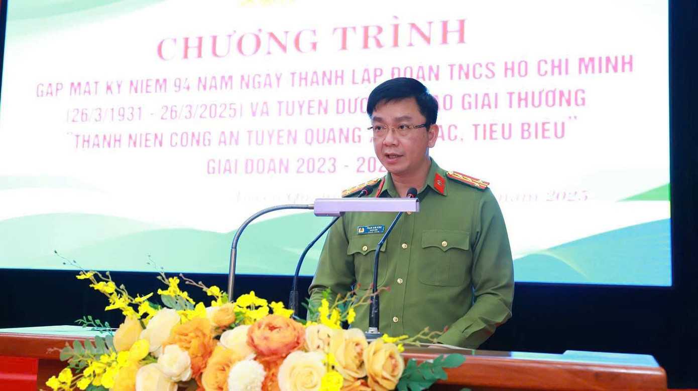 Đại tá Phạm Kim Đĩnh - Giám đốc Công an tỉnh Tuyên Quang phát biểu. Đại tá Phạm Kim Đĩnh - Giám đốc Công an tỉnh Tuyên Quang phát biểu.