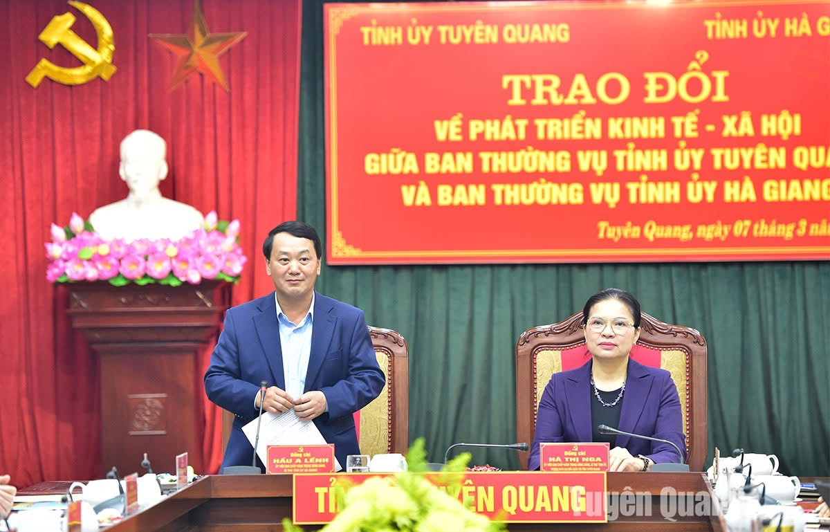 Bí thư Tỉnh ủy Hầu A Lềnh phát biểu tại buổi làm việc. Bí thư Tỉnh ủy Hầu A Lềnh phát biểu tại buổi làm việc.